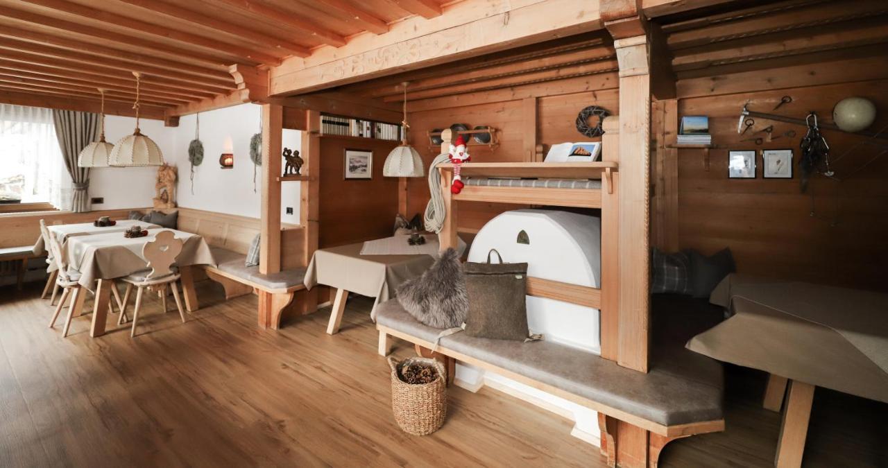 Garni Cir Hotell Santa Cristina Val Gardena Exteriör bild