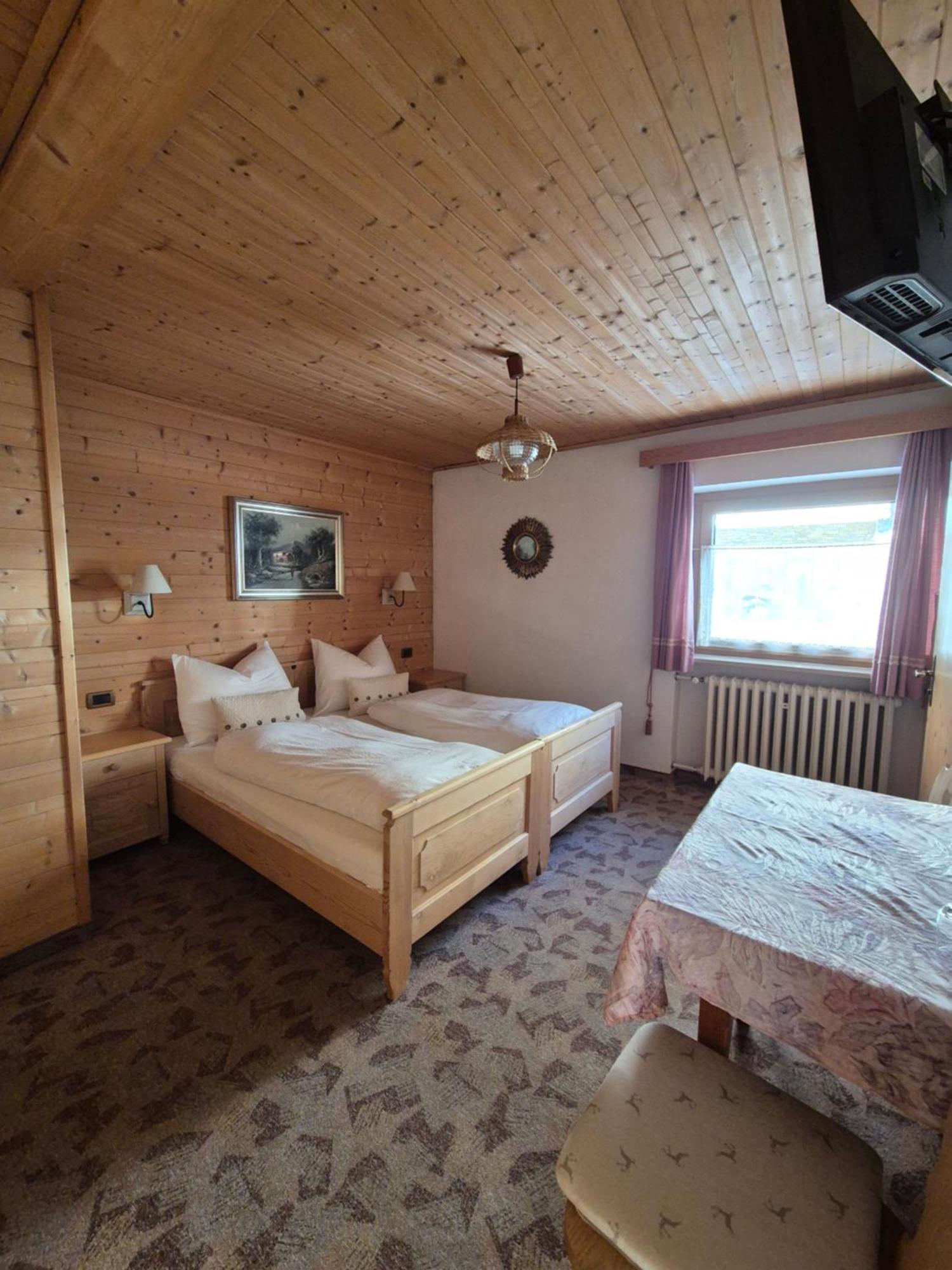 Garni Cir Hotell Santa Cristina Val Gardena Exteriör bild