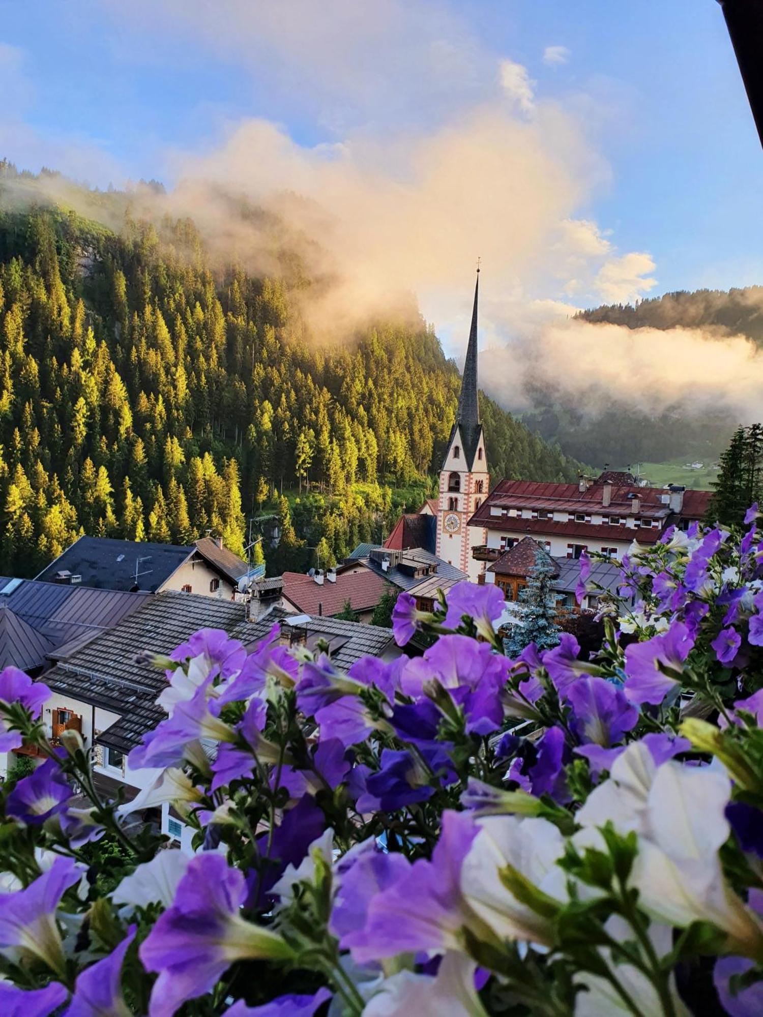 Garni Cir Hotell Santa Cristina Val Gardena Exteriör bild