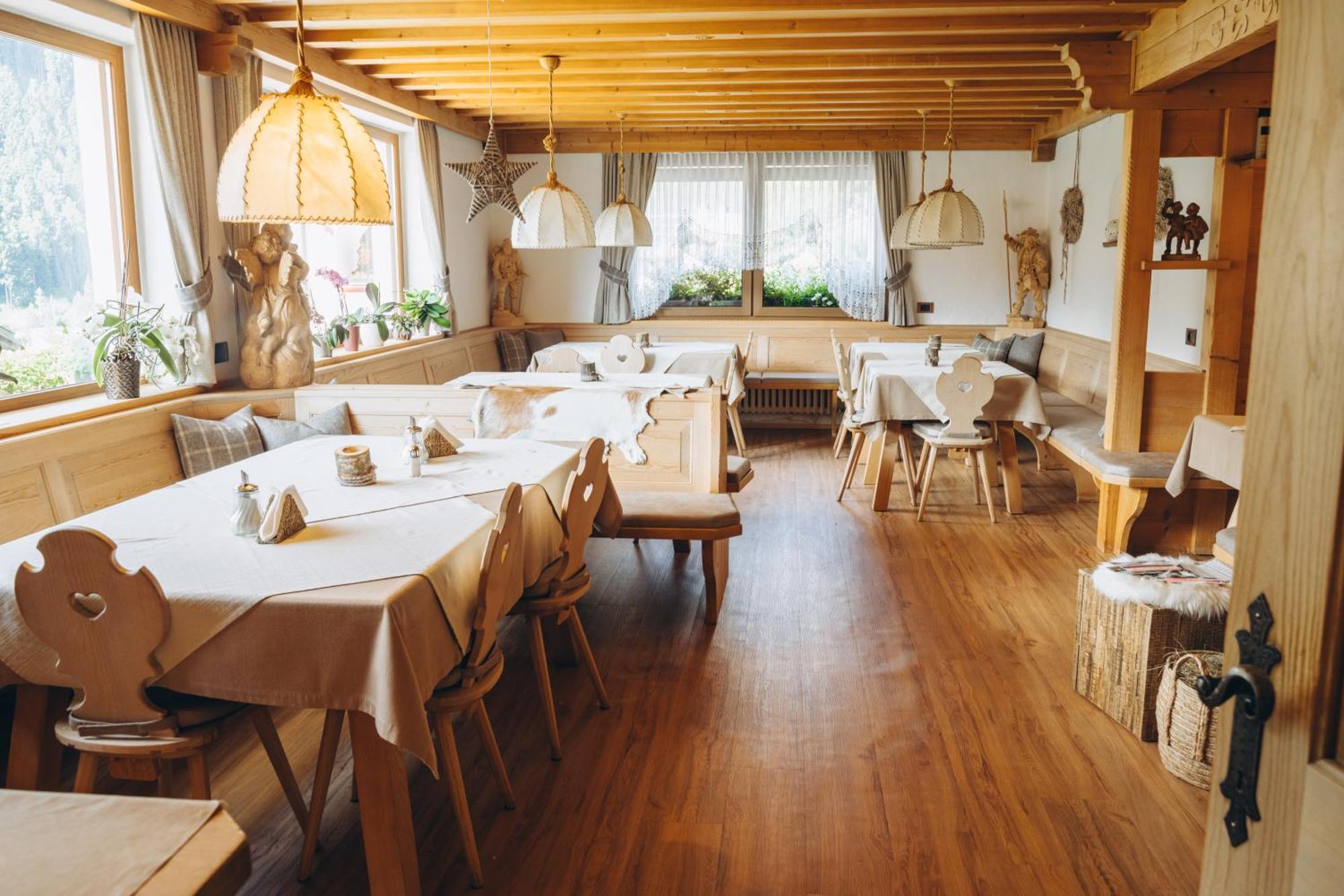 Garni Cir Hotell Santa Cristina Val Gardena Exteriör bild